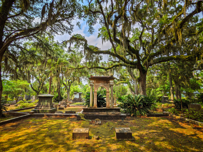 Graves at Bonaventure Cemetery Savannah Georgia 16